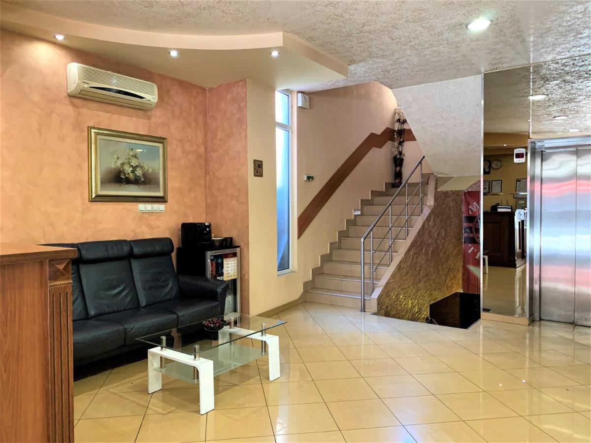 Hotel Trayana Sztara Zagora Kültér fotó