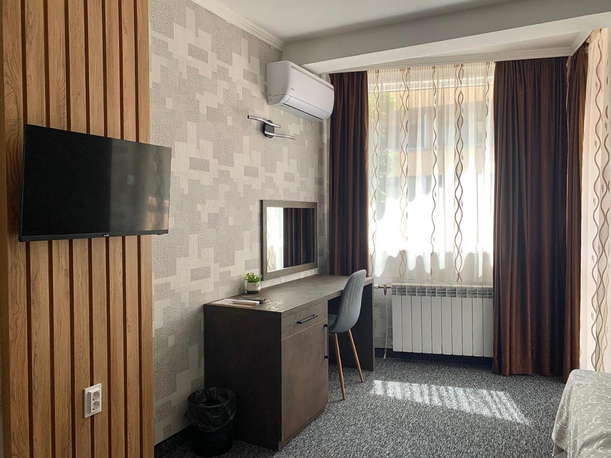 Hotel Trayana Sztara Zagora Kültér fotó